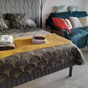 Apartment Face A La 